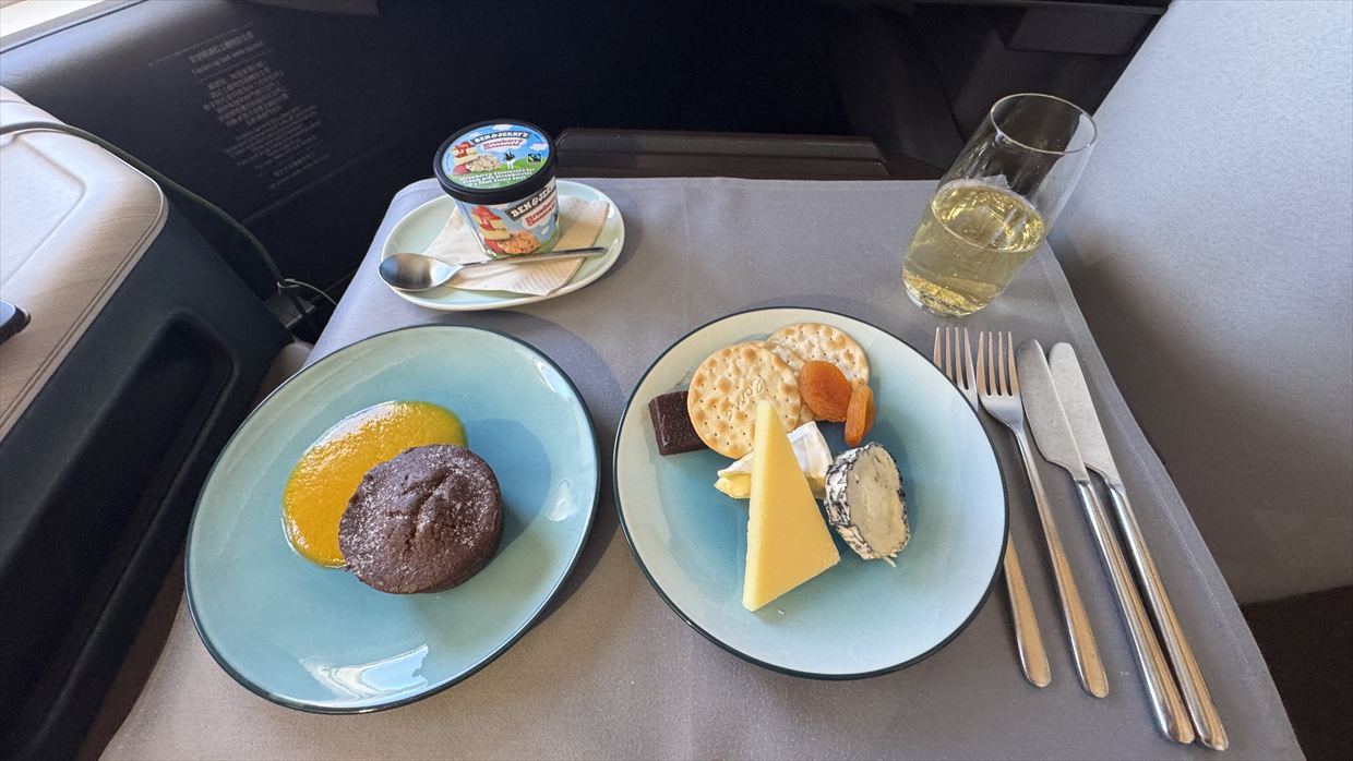 【機内食レポ】香港～シドニー CX162便 ビジネスクラス 25年09月