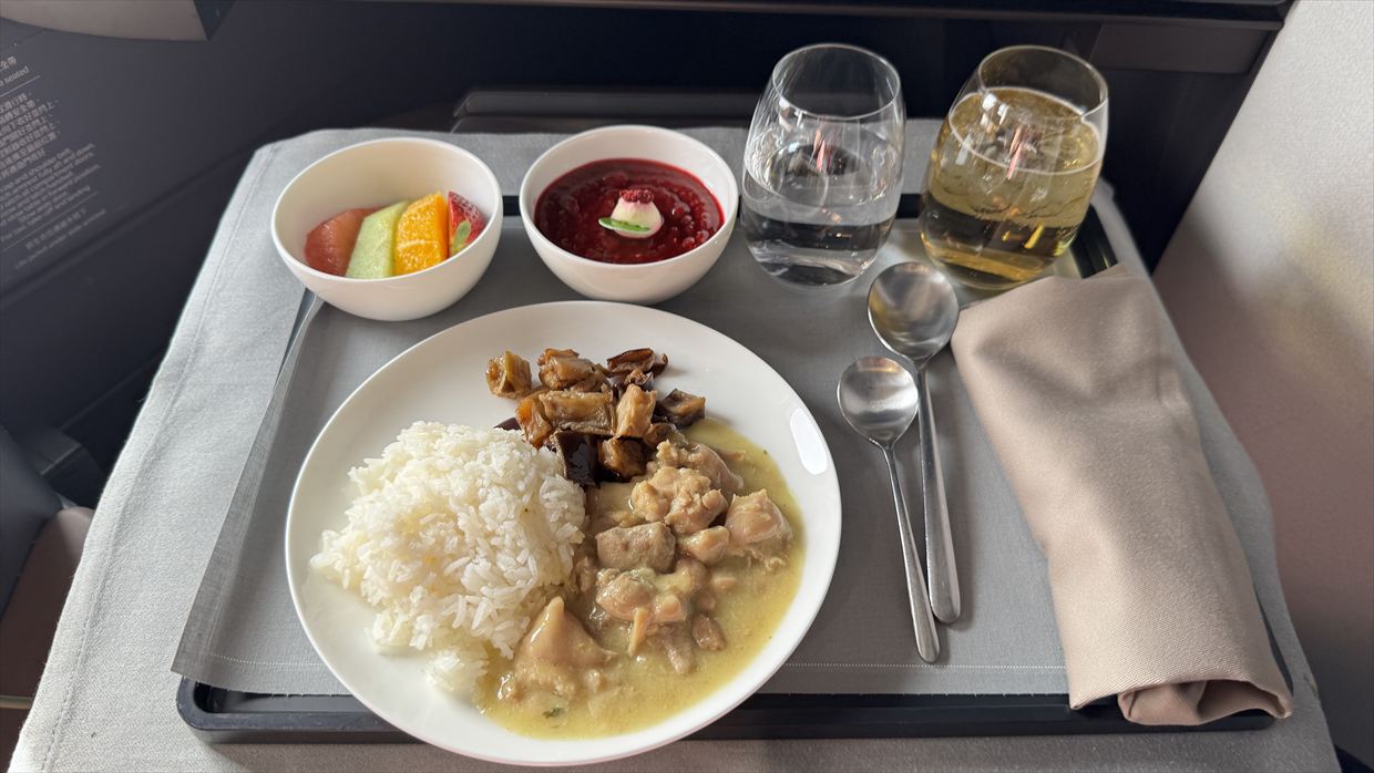 【機内食レポ】香港～シドニー CX162便 ビジネスクラス メイン以降の食事 25年09月