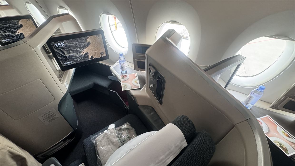 【フライトの様子】CX527 成田～香港 18Sep24　エアバスA350-900 ビジネスクラス