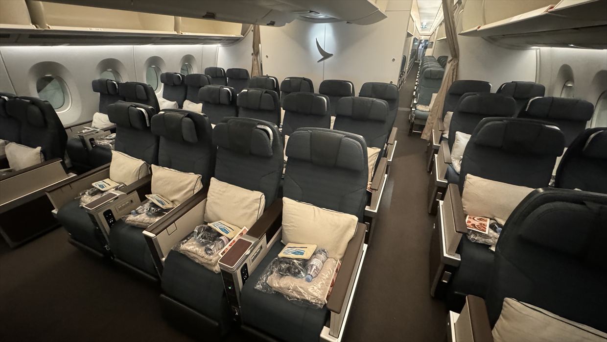【フライトの様子】CX321 香港～バルセロナ 19Sep24　エアバスA350-900 ビジネスクラス