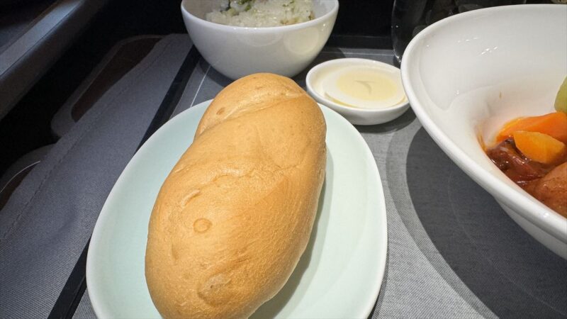 【機内食レポ】香港～マドリード CX321便 ビジネスクラス 1食目 24年09月19日