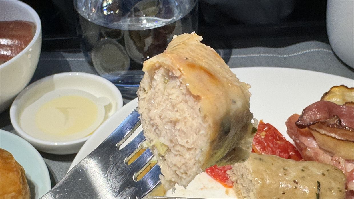 【機内食レポ】香港～マドリード CX321便 ビジネスクラス 1食目 24年09月19日