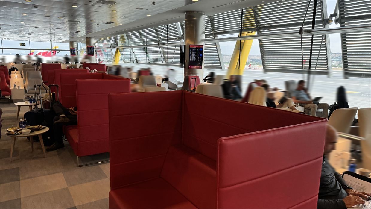 【ラウンジレポ】マドリード バラハス空港 T4サテライト イベリア航空 Premium Lounge Velázquez 25Sep25