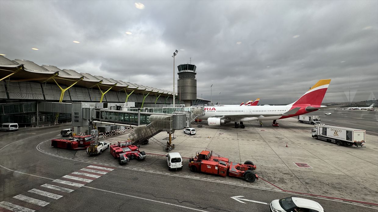 【ラウンジレポ】マドリード バラハス空港 T4サテライト イベリア航空 Premium Lounge Velázquez 25Sep25