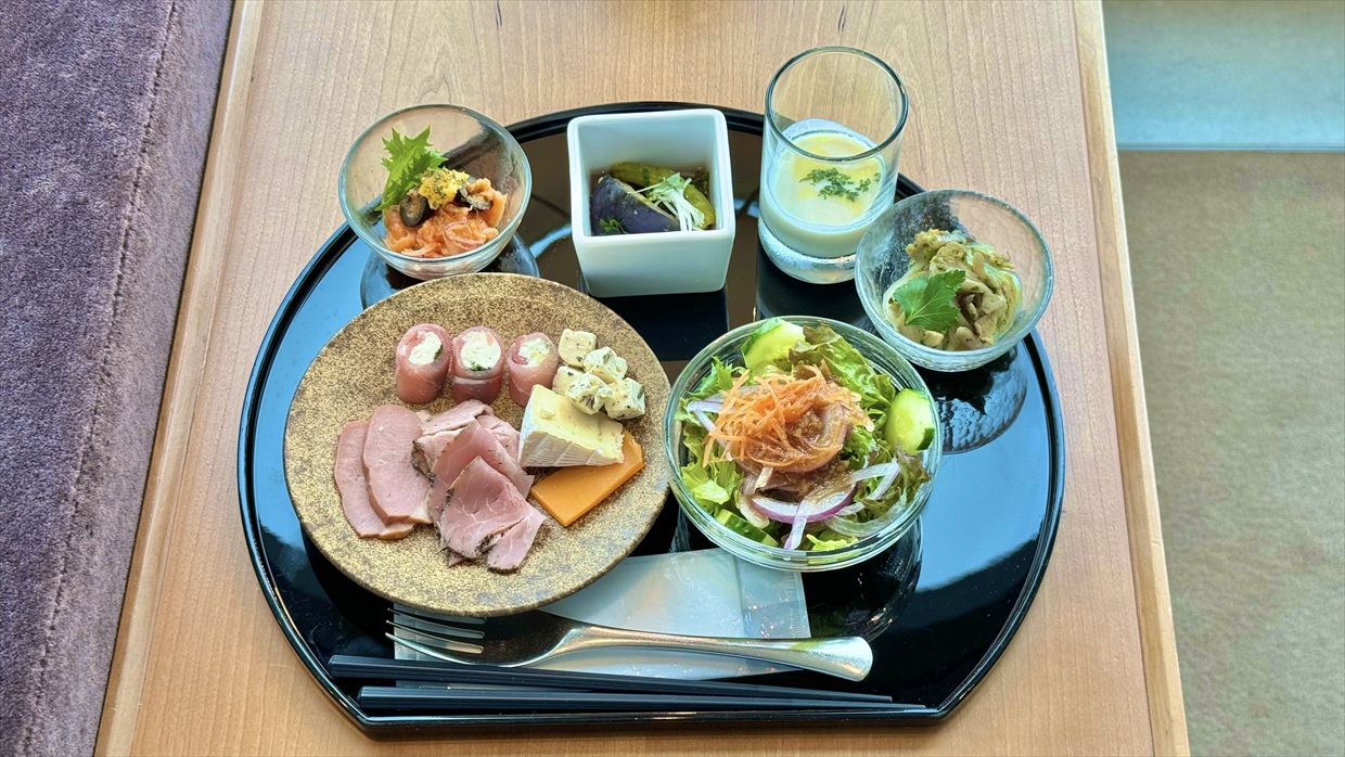 【ラウンジレポ】羽田空港 キャセイパシフィック ラウンジ 24年10月27日