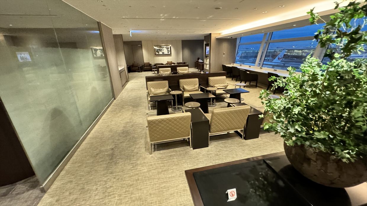 【ラウンジレポ】羽田空港 JAL ファーストクラスラウンジ 24年10月27日