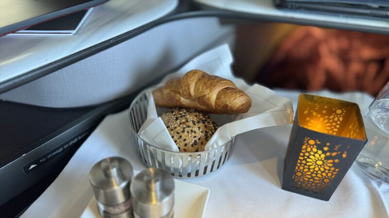 【機内食レポ】ドーハ~成田 QR806便 カタール航空 ビジネス Q Suite 24年11月05日