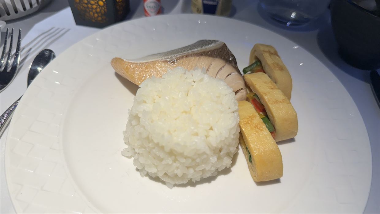 【機内食レポ】ドーハ~成田 QR806便 カタール航空 ビジネス Q Suite 24年11月05日