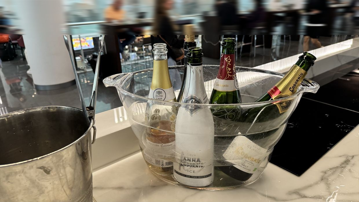 【プライオリティパス】バルセロナ エル プラット空港 T1 Sala VIP Pau Casals 24年9月19日
