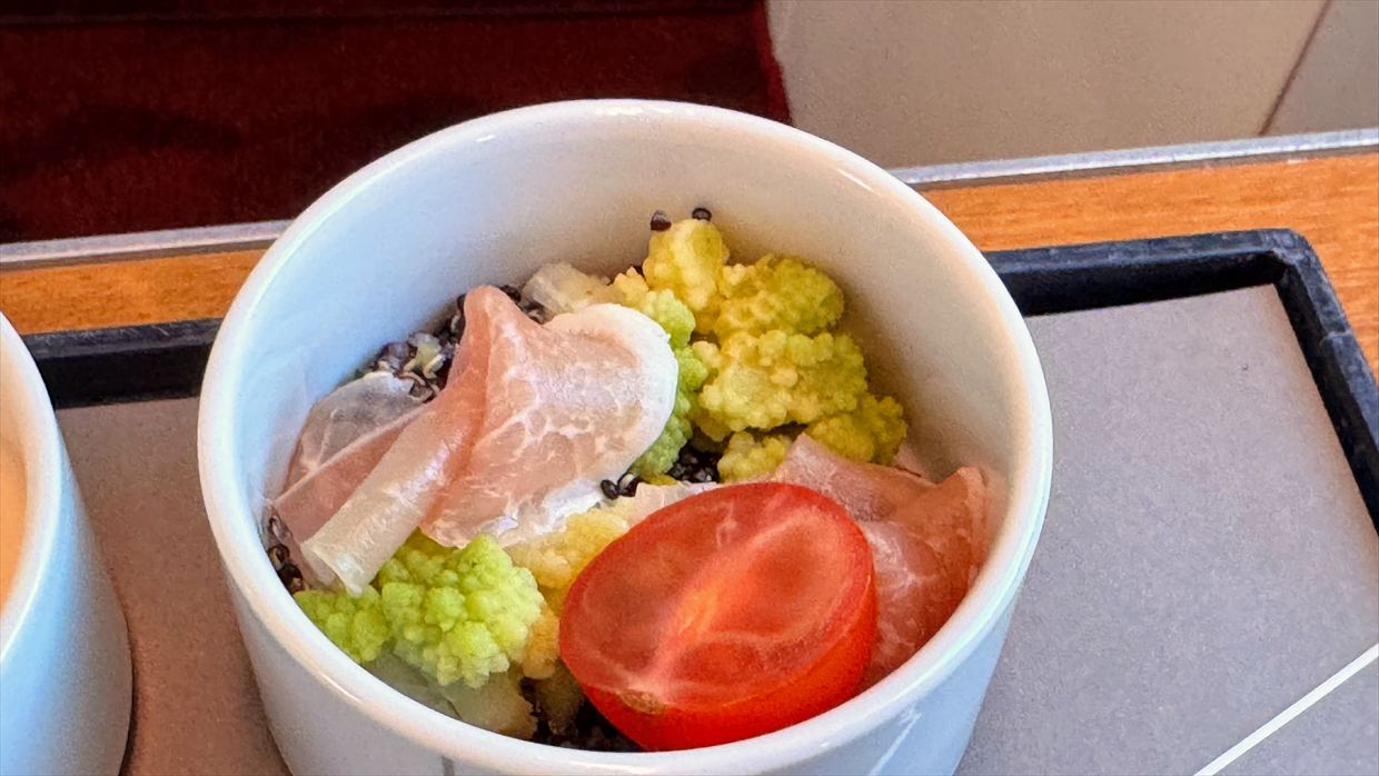 【機内食レポ】羽田~伊丹 JAL117便 ファーストクラス 25年01月31日