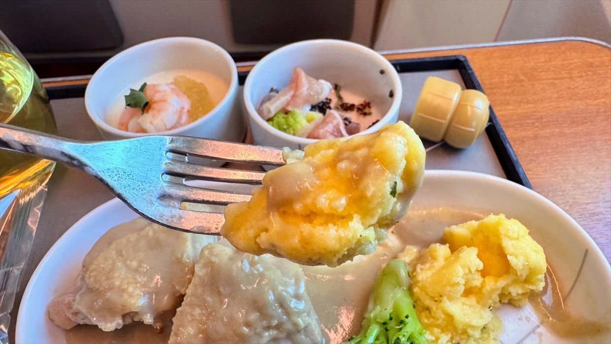 【機内食レポ】羽田~伊丹 JAL117便 ファーストクラス 25年01月31日