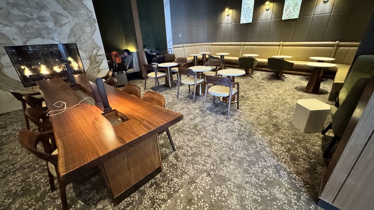 【ラウンジレポ】JFK アメリカン航空 ファーストクラスラウンジ SOHO LOUNGE 25年3月