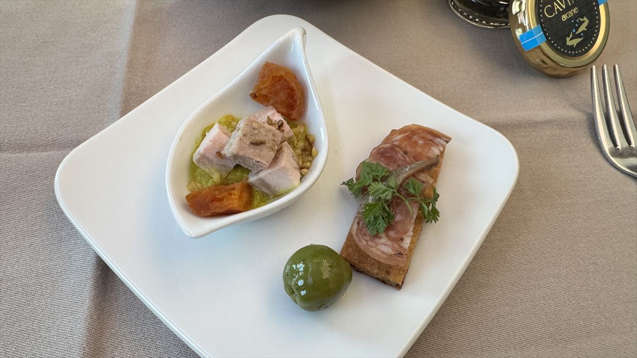 【機内食レポ】JAL43便 羽田～ロンドンファーストクラス メイン1 25年03月