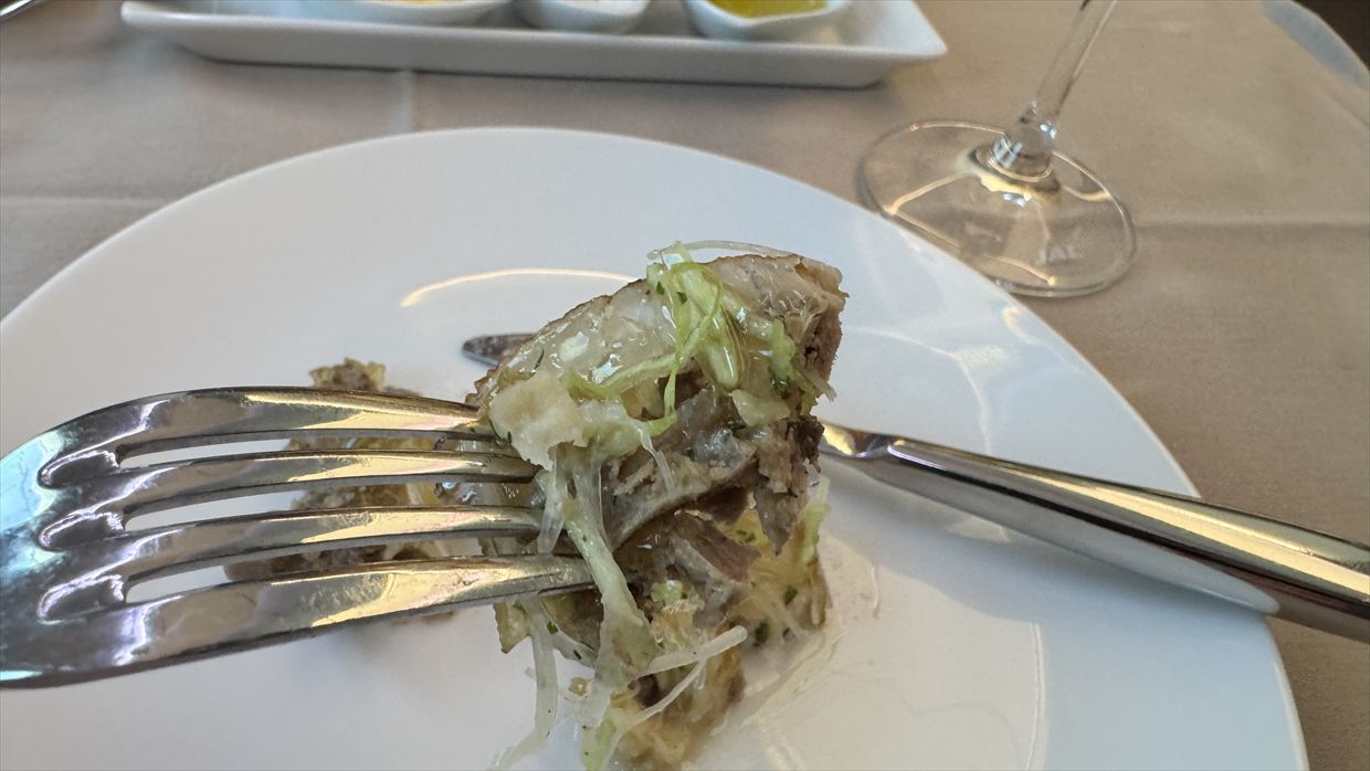 【機内食レポ】JAL43便 羽田～ロンドンファーストクラス メイン1 25年03月