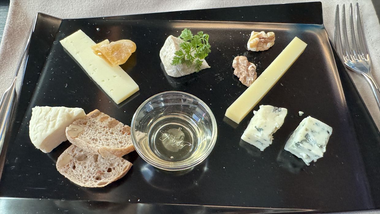 【機内食レポ】JAL43便 羽田～ロンドンファーストクラス a la carte1 25年03月