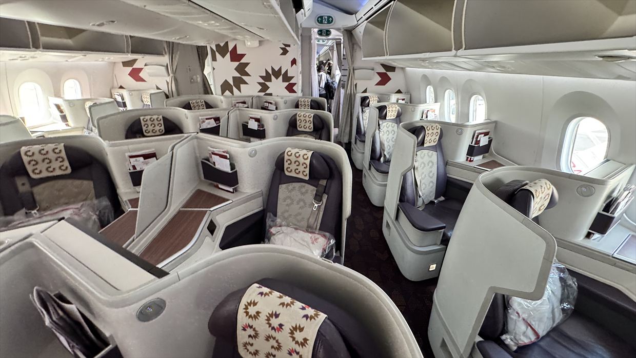 【フライトの様子】AT200 カサブランカ～ニューヨーク 14Mar25 B787-900 リバースヘリンボーン型ビジネスクラス