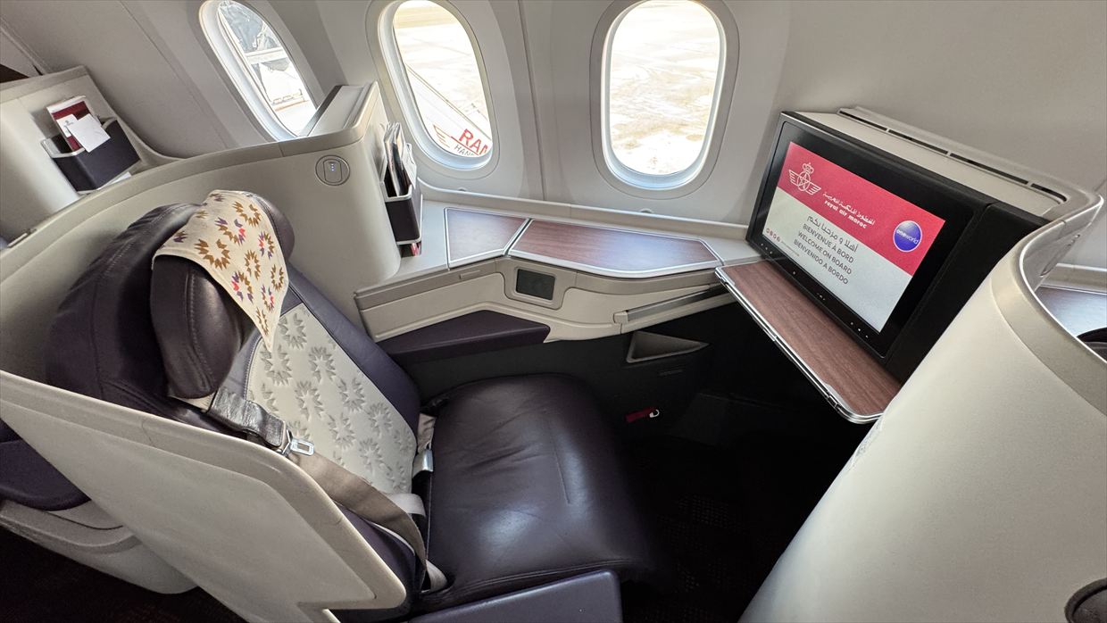 【フライトの様子】AT200 カサブランカ～ニューヨーク 14Mar25 B787-900 リバースヘリンボーン型ビジネスクラス