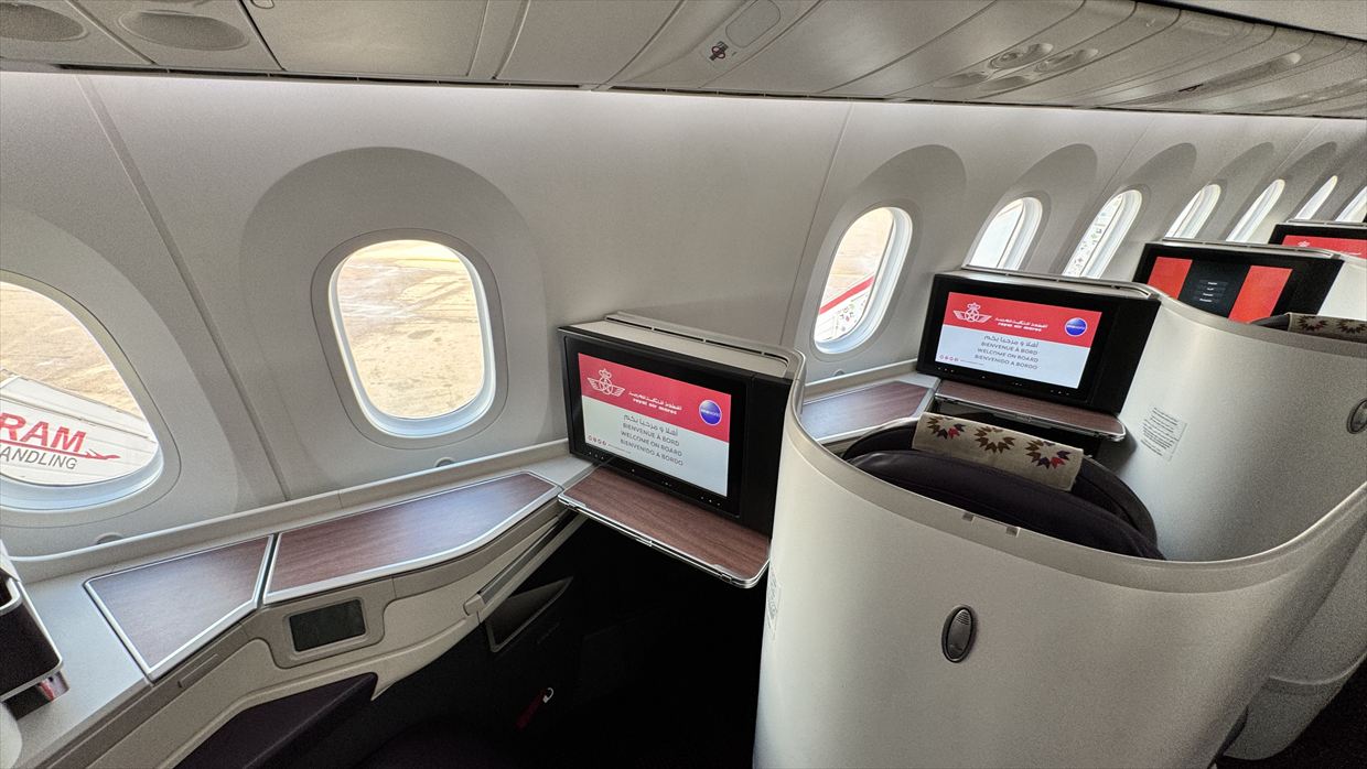 【フライトの様子】AT200 カサブランカ～ニューヨーク 14Mar25 B787-900 リバースヘリンボーン型ビジネスクラス