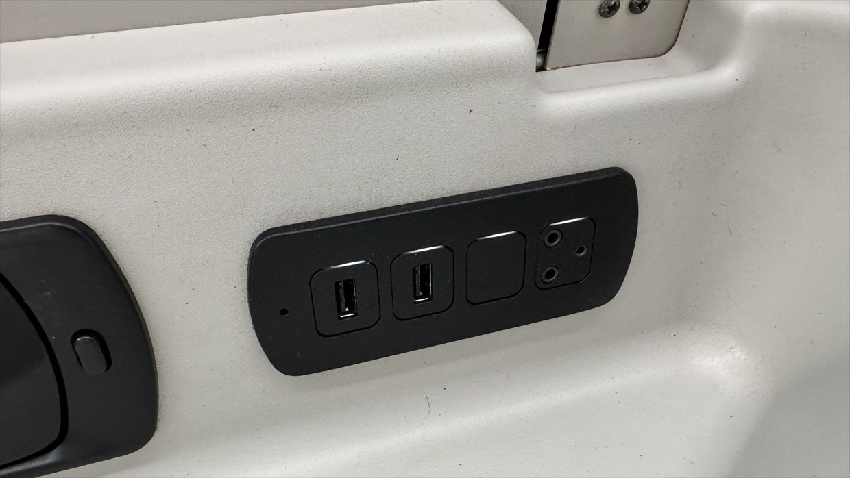 【フライトの様子】AT200 カサブランカ～ニューヨーク 14Mar25 B787-900 リバースヘリンボーン型ビジネスクラス