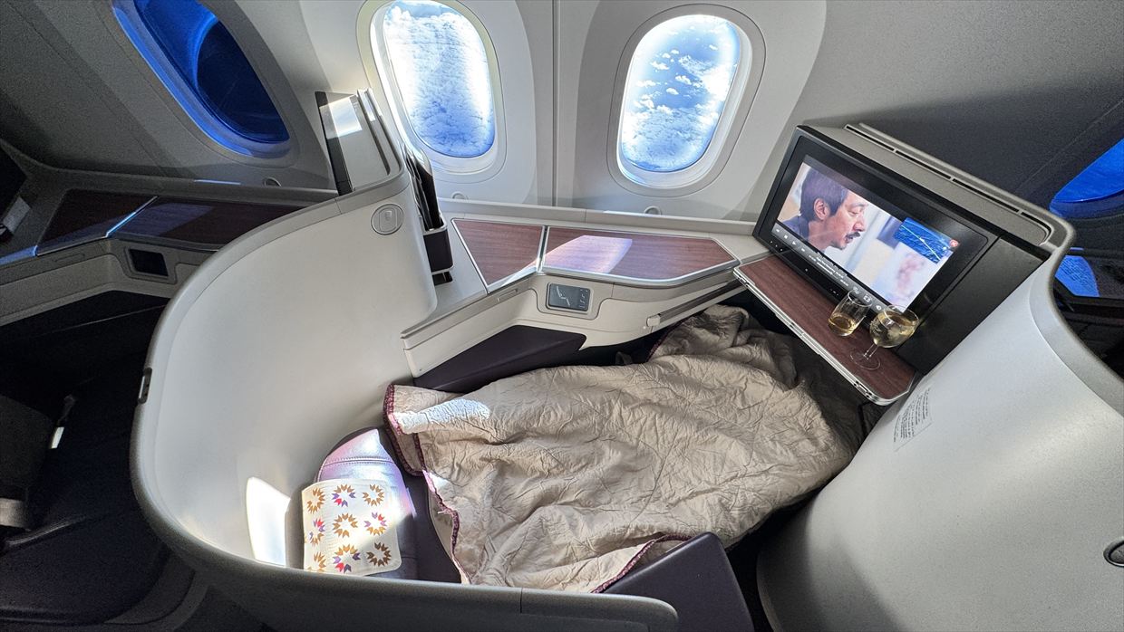 【フライトの様子】AT200 カサブランカ～ニューヨーク 14Mar25 B787-900 リバースヘリンボーン型ビジネスクラス