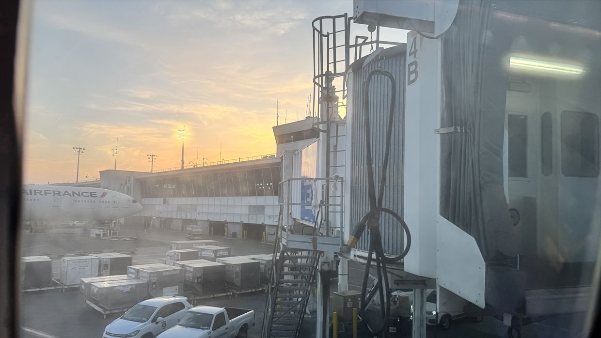 【フライトの様子】AT200 カサブランカ～ニューヨーク 14Mar25 B787-900 リバースヘリンボーン型ビジネスクラス