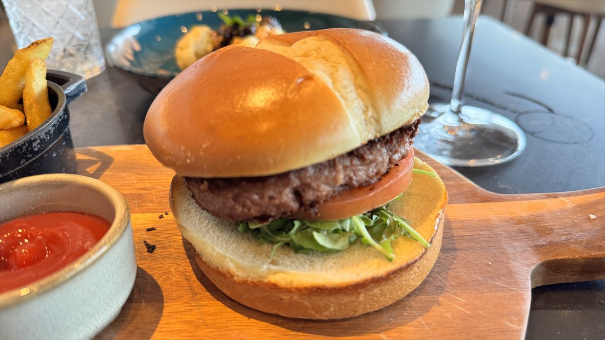 【ラウンジレポ】JFK アメリカン航空 ファーストクラスラウンジ SOHO LOUNGE 25年3月