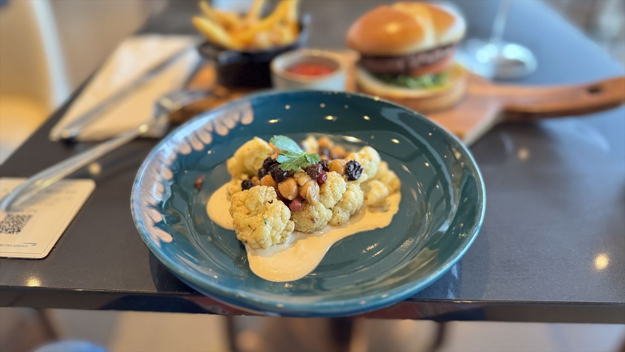 【ラウンジレポ】JFK アメリカン航空 ファーストクラスラウンジ SOHO LOUNGE 25年3月