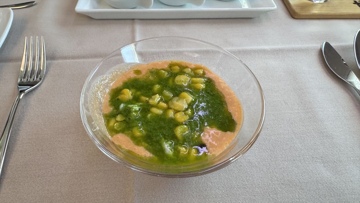 【機内食レポ】JAL5便 ニューヨーク～羽田 ファーストクラス メイン1 25年03月