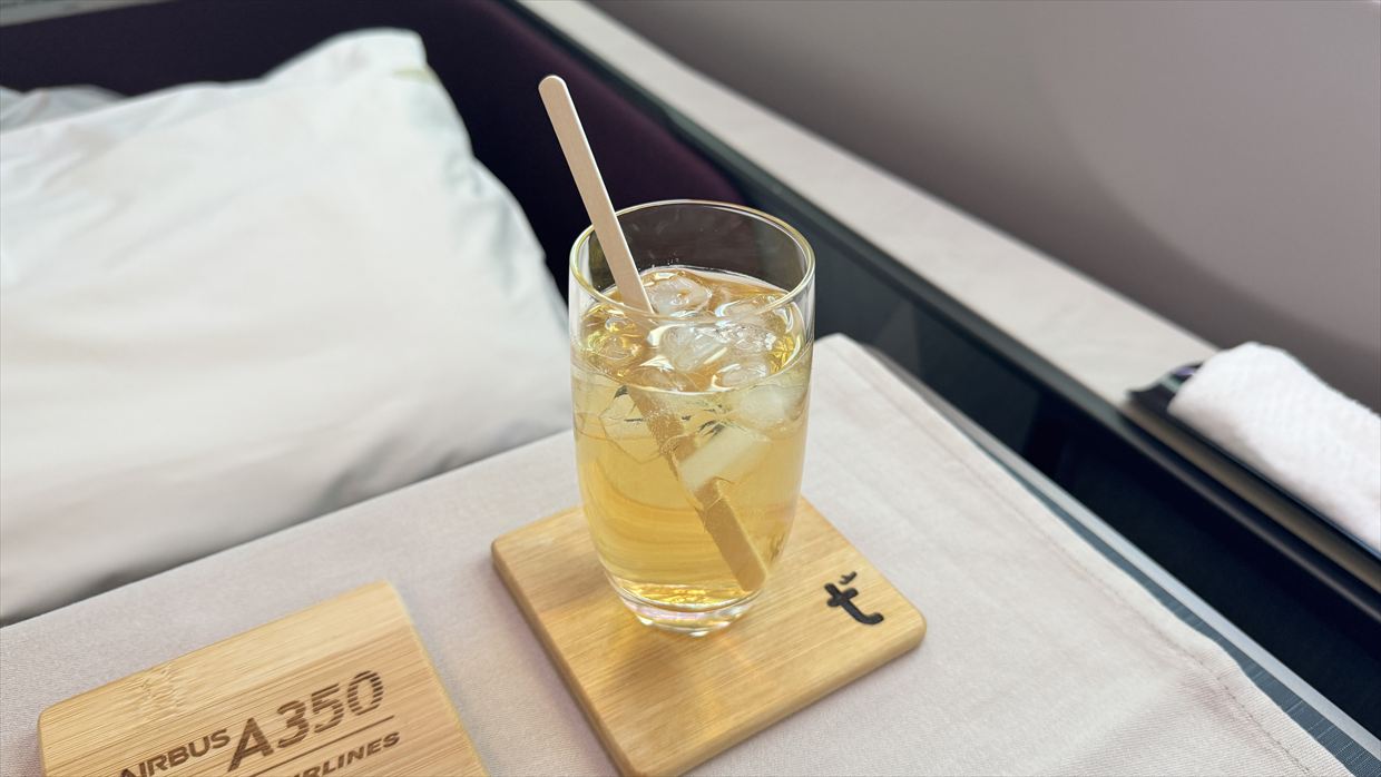 【機内食レポ】JAL5便 ニューヨーク～羽田 ファーストクラス メイン2 25年03月