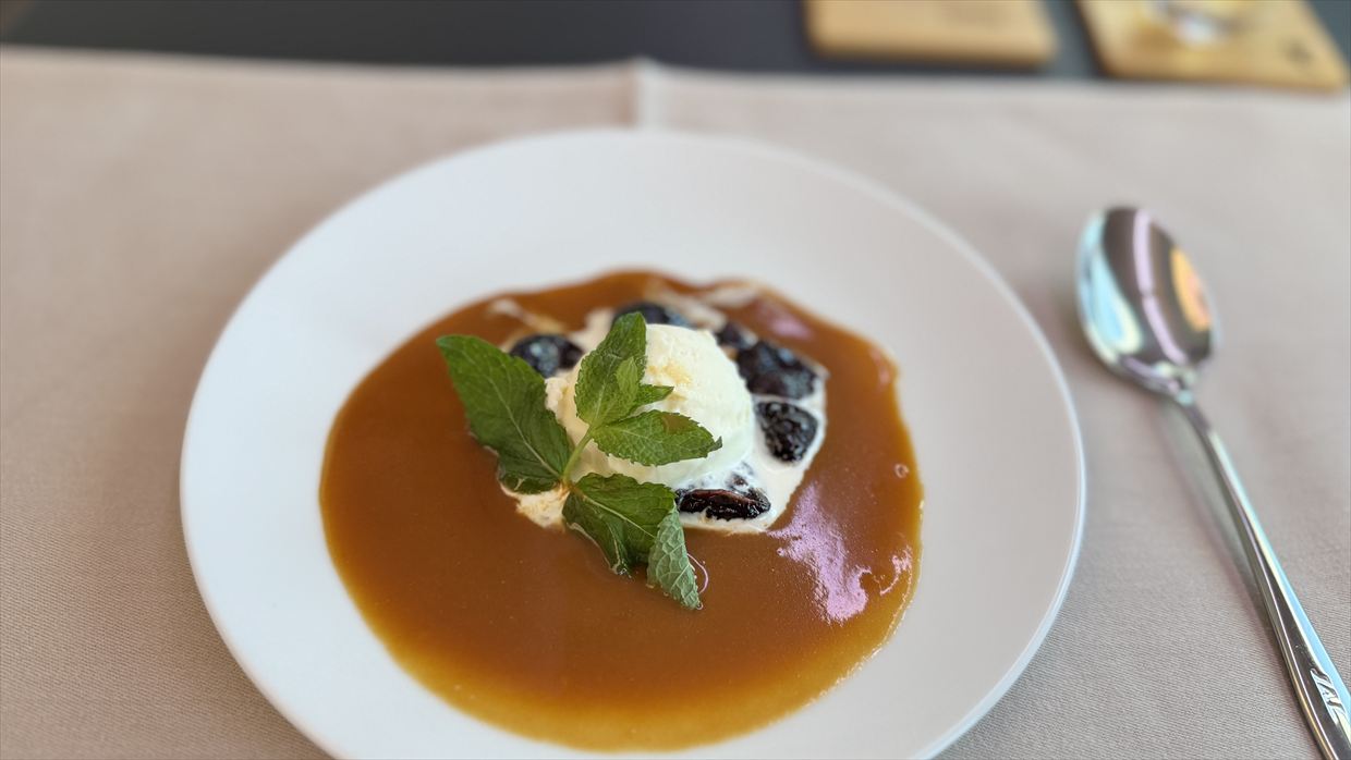 【機内食レポ】JAL5便 ニューヨーク～羽田 ファーストクラス メイン2 25年03月