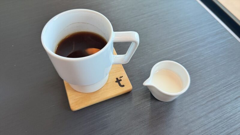 【機内食レポ】JAL5便 ニューヨーク～羽田 ファーストクラス メイン2 25年03月