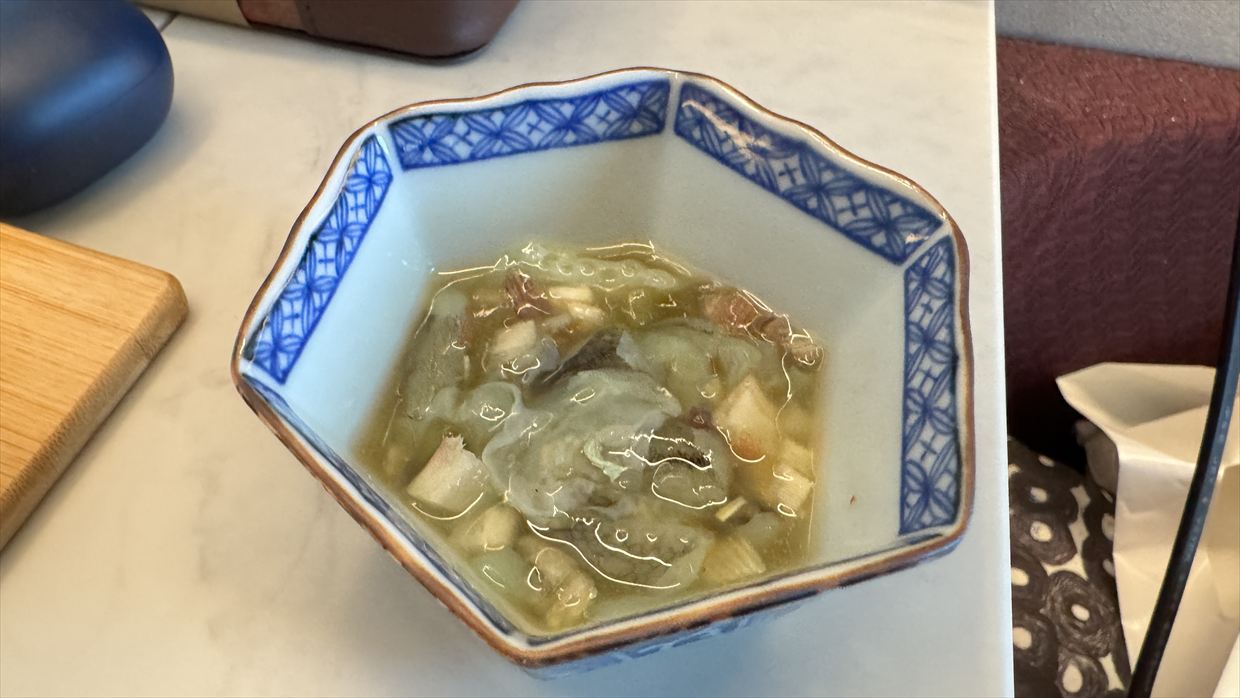 おつまみ盛り合わせ ~海老ソフトシェル煮揚、ハマチ塩焼~