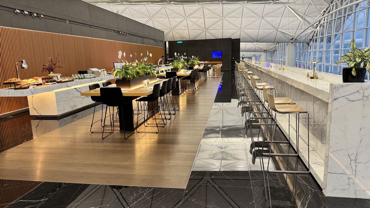 【ラウンジレポ】ラウンジ巡りの旅 2日目香港空港編 キャセイパシフィック The Wing ファースト＆ビジネスクラス  25年4月