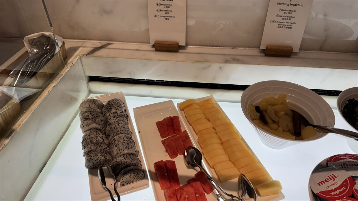 【ラウンジレポ】ラウンジ巡りの旅 2日目香港空港編 キャセイパシフィック The Wing ファースト＆ビジネスクラス 25年4月