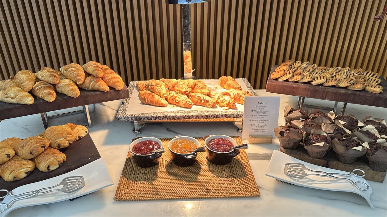 【ラウンジレポ】ラウンジ巡りの旅 2日目香港空港編 キャセイパシフィック The Wing ファースト＆ビジネスクラス 25年4月