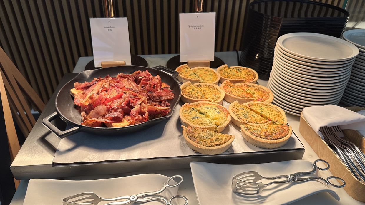 【ラウンジレポ】ラウンジ巡りの旅 2日目香港空港編 キャセイパシフィック The Wing ファースト＆ビジネスクラス 25年4月