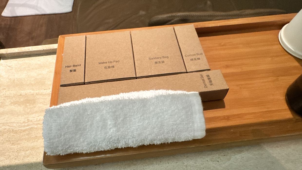 【ラウンジレポ】ラウンジ巡りの旅 2日目香港空港編 キャセイパシフィック The Wing ファースト＆ビジネスクラス 25年4月