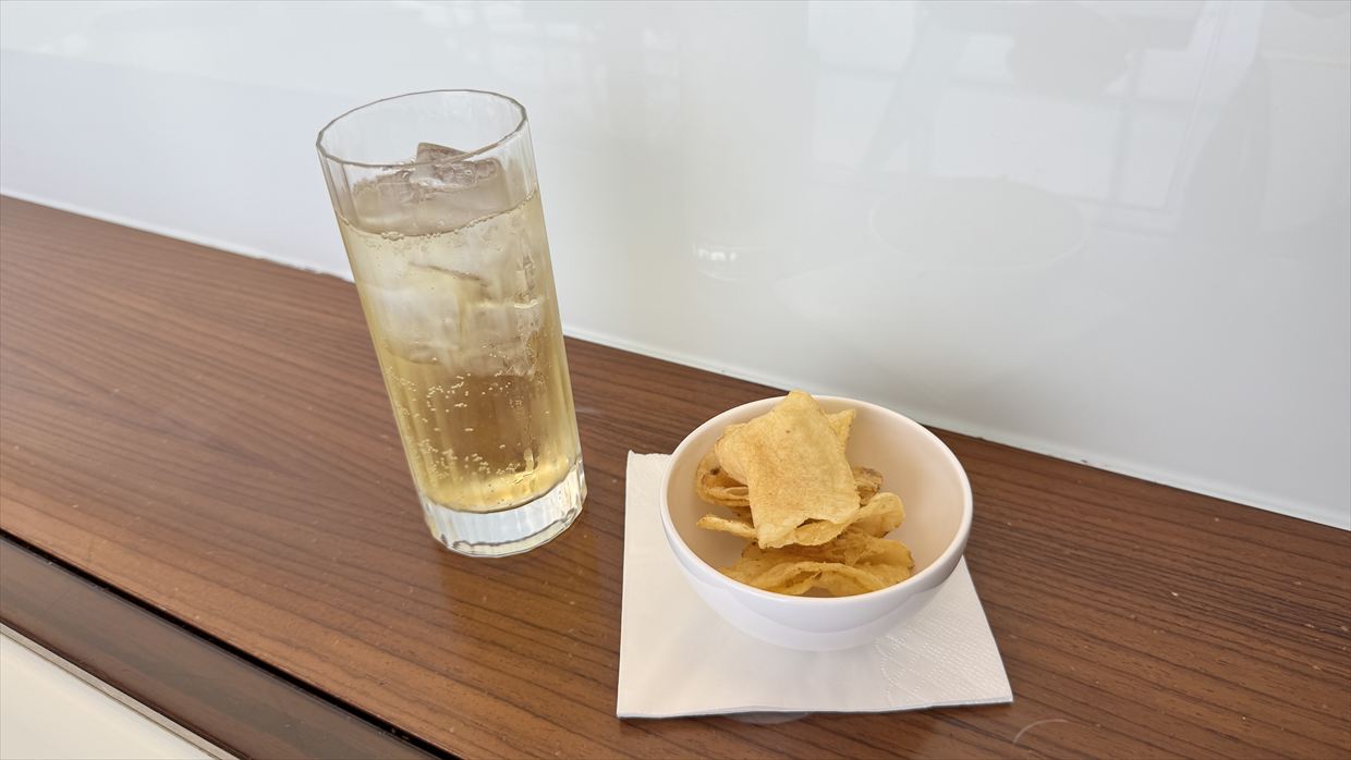 【ラウンジレポ】ラウンジ巡りの旅 2日目香港空港編 キャセイパシフィック The Wing ファースト＆ビジネスクラス 25年4月