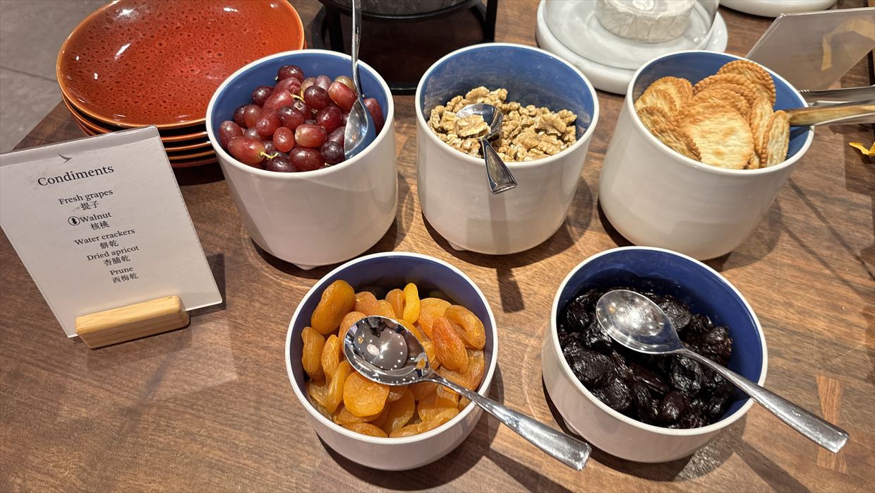 【ラウンジレポ】ラウンジ巡りの旅 2日目香港空港編 キャセイパシフィック The Pier ファースト＆ビジネスクラス 25年4月