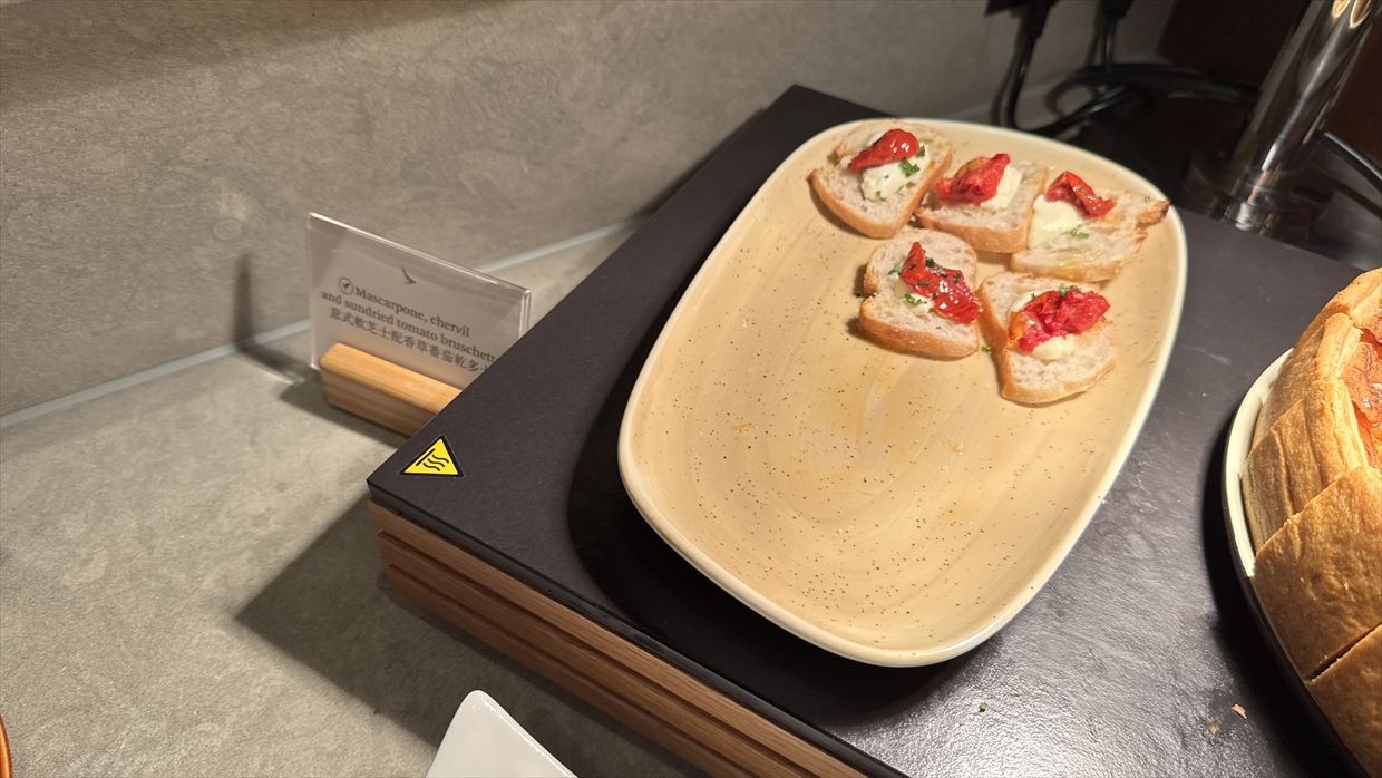 【ラウンジレポ】ラウンジ巡りの旅 2日目香港空港編 キャセイパシフィック The Pier ファースト＆ビジネスクラス 25年4月