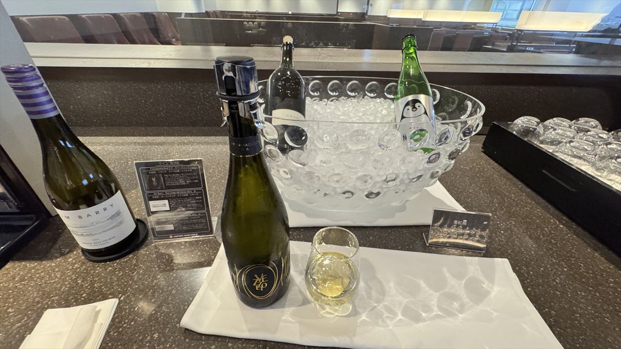 【ラウンジレポ】羽田空港 第1ターミナル JAL ダイヤモンド プレミアム ラウンジ18Apr25