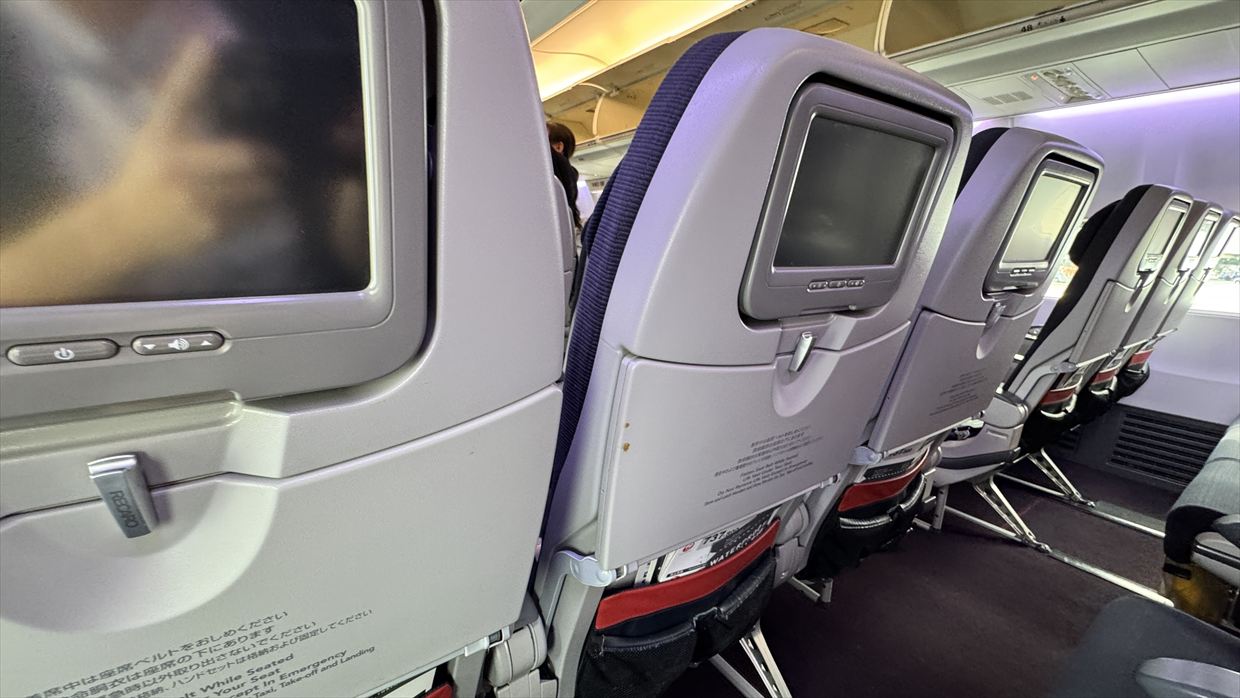 【フライトの様子】JAL201 羽田~中部 Apr25 B737-800型機 普通席