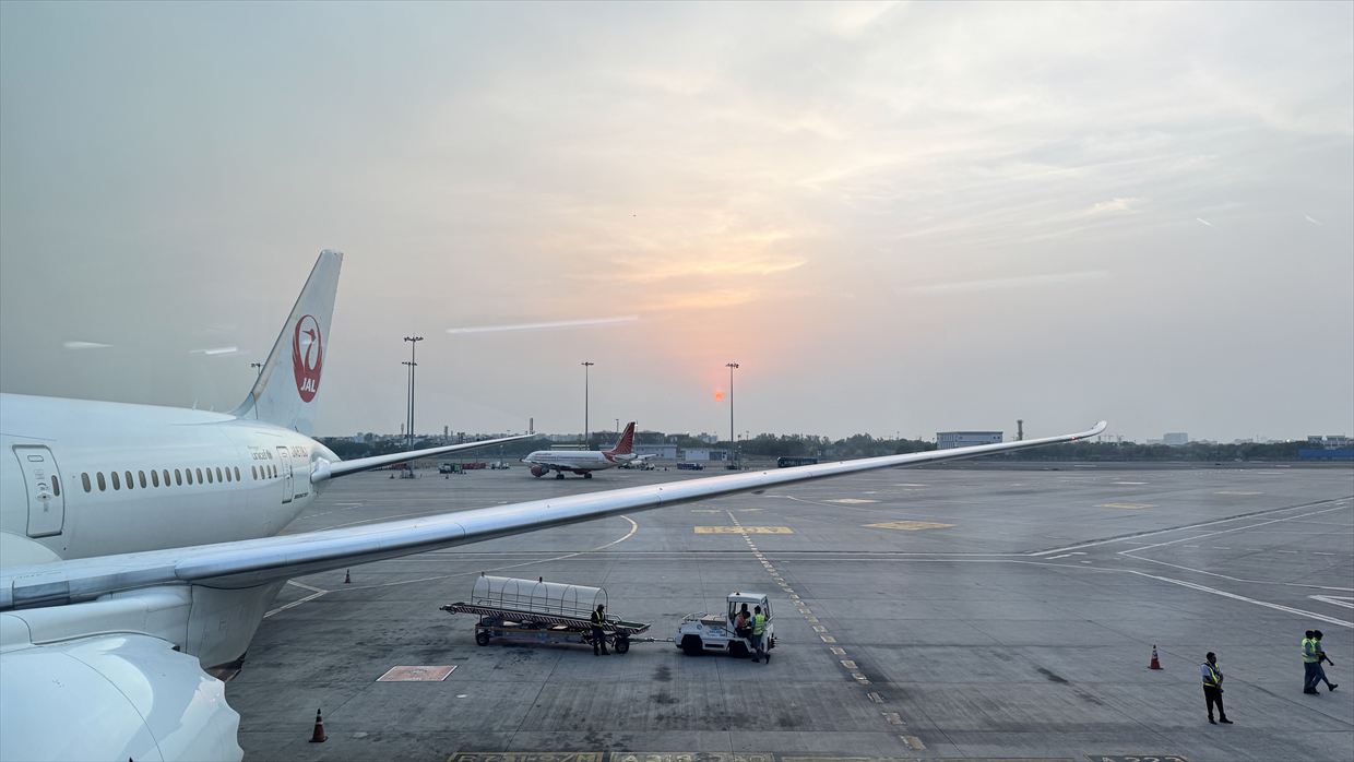 【フライトの様子】SKY SUITYEⅢ ビジネスクラス JAL30 デリー～羽田 May25 B787-900型機