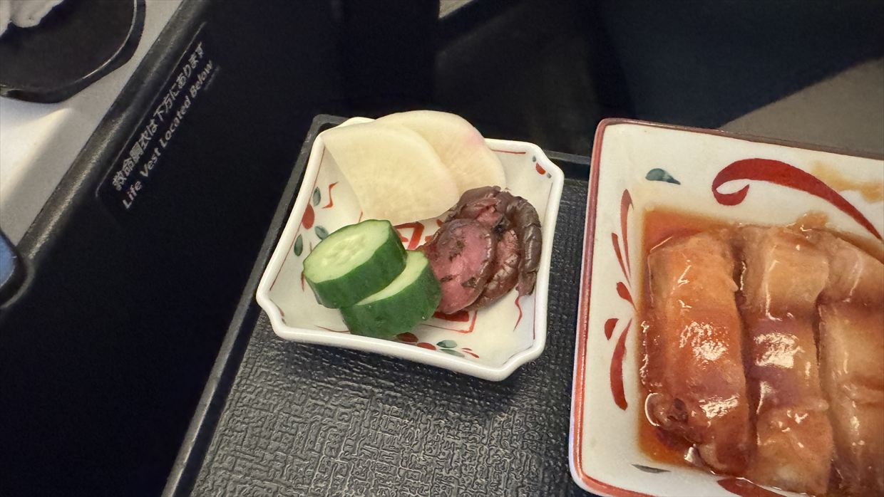 【機内食レポ】デリー~羽田 JAL30便 ビジネスクラス メインのお食事 25年05月