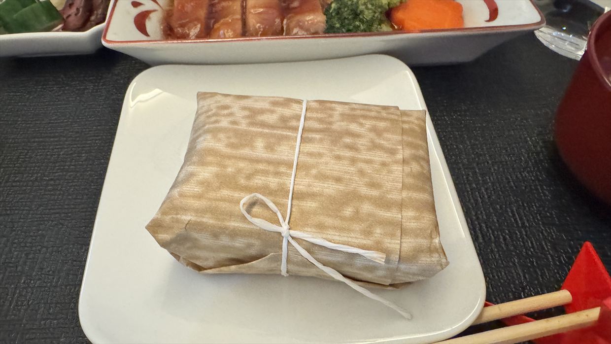 【機内食レポ】デリー~羽田 JAL30便 ビジネスクラス メインのお食事 25年05月