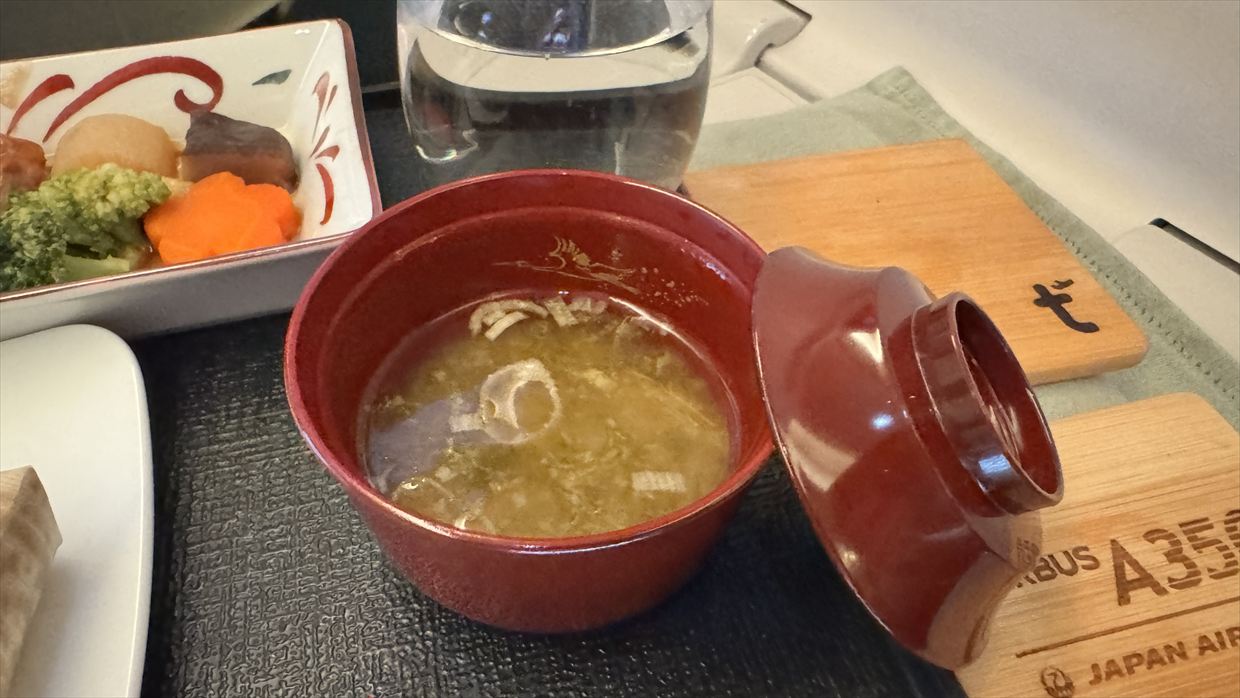 【機内食レポ】デリー~羽田 JAL30便 ビジネスクラス メインのお食事 25年05月