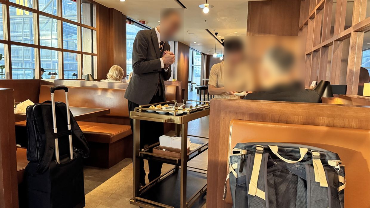 【ラウンジレポ】香港空港 キャセイパシフィック The Deck 臨時ファーストクラス 25年6月