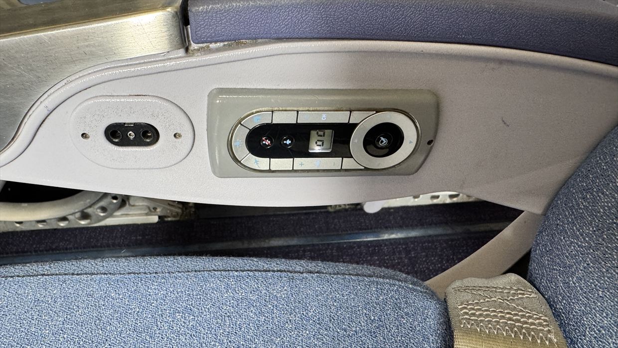 【フライトの様子】CA930 成田～上海浦東 Jun25 A330-300型機 エコノミークラス