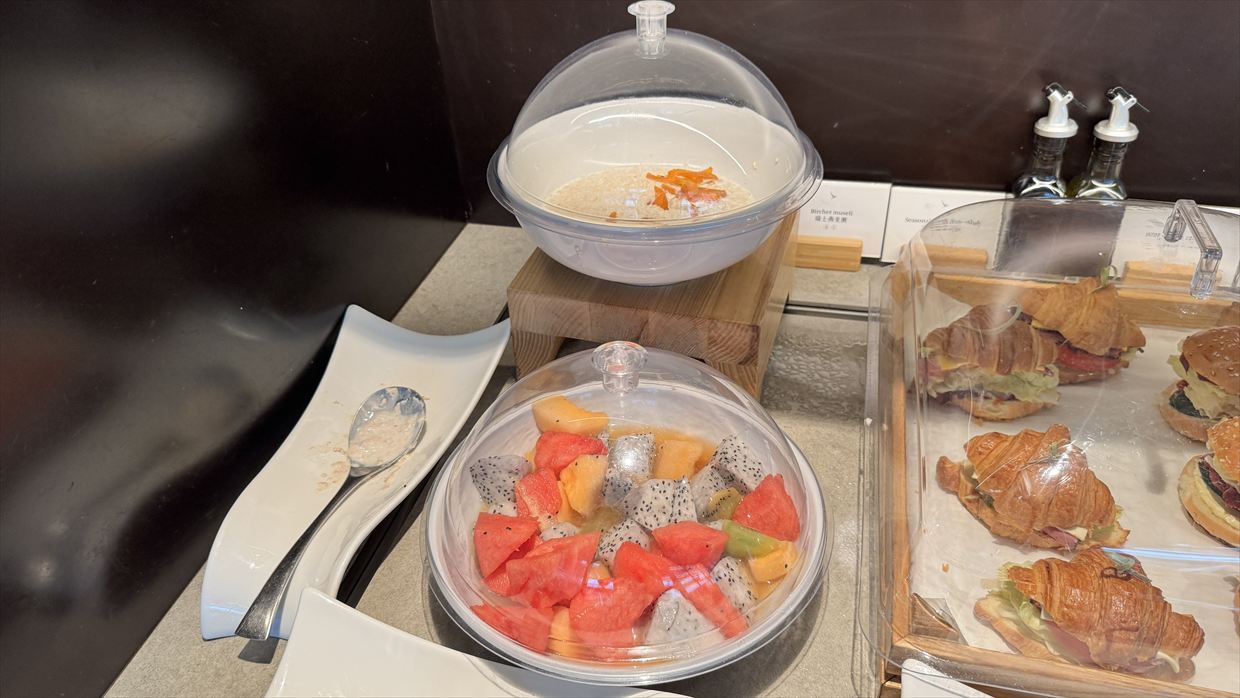 【ラウンジレポ】上海浦東空港 ターミナル2 キャセイパシフィックラウンジ 25年6月【ラウンジレポ】上海浦東空港 ターミナル2 キャセイパシフィックラウンジ 25年6月