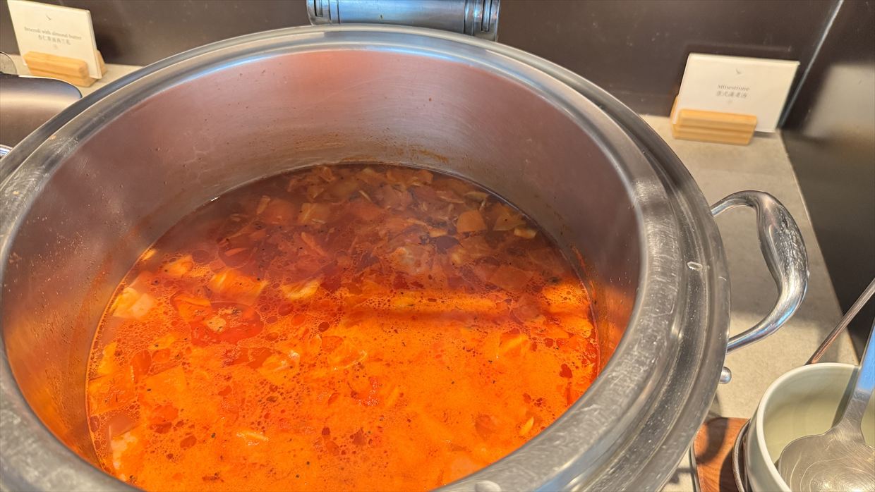 【ラウンジレポ】上海浦東空港 ターミナル2 キャセイパシフィックラウンジ 25年6月【ラウンジレポ】上海浦東空港 ターミナル2 キャセイパシフィックラウンジ 25年6月